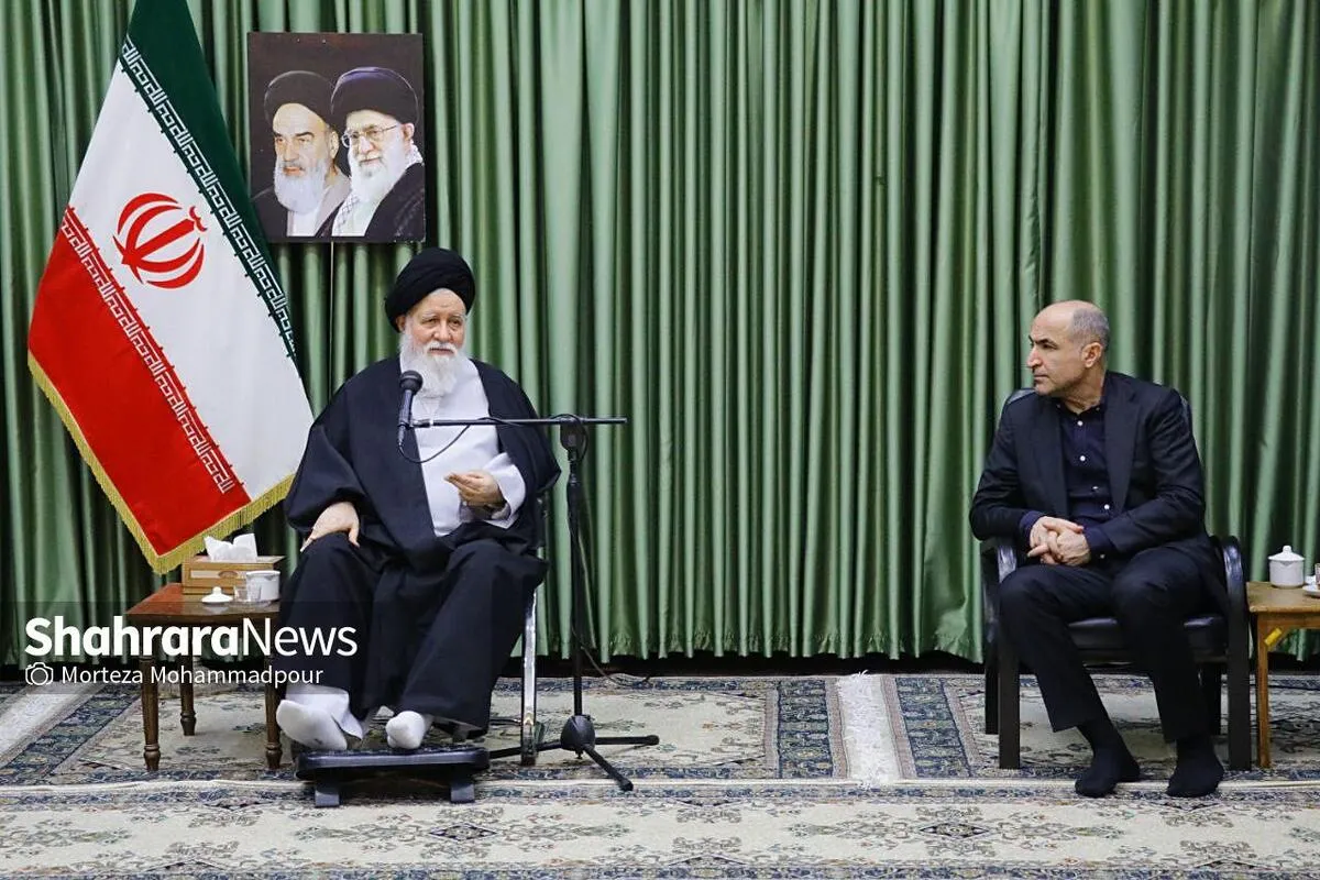 آیت‌الله علم‌الهدی: معنا ندارد ارزاق عمومی چندنرخی عرضه شوند | سخت‎گیرانه نظارت کنید تا بساط سودجویان جمع شود