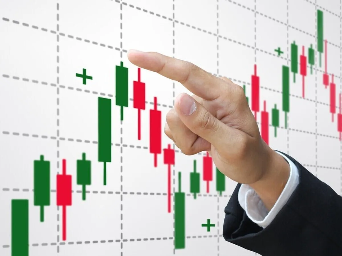 ادامه کاهش دامنه نوسان در معاملات امروز | بورس زیر سایه انتخابات