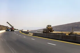 وضعیت اعتبارات حمل ونقل جاده&zwnj;ای مرتبط با خراسان رضوی در بودجه ۱۴۰۵ | لاک&zwnj;پشت بودجه در راه&zwnj;های نیمه&zwnj;تمام