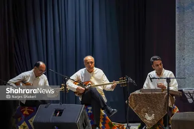 گزارش تصویری | اجرای زنده‌ گروه «پروانه» در مشهد