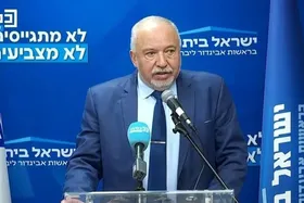 واکنش لیبرمن به پاسخ ایران به حملات بامدادی اسرائیل به تهران (۳ تیر ۱۴۰۴)