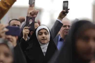 حضور و سخنرانی رهبر انقلاب در اجتماع زائران و مجاوران حرم مطهر رضوی- ۲