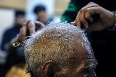  پویش قیچی طلایی در گرمخانه شهرداری