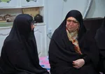 دیدار عضو هیئت رییسه شورای اسلامی مشهد و شهردار منطقه ثامن با مادر طلبه بسیجی شهید علیرضا غفاریان