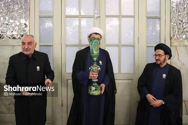 آیین جاروکشی حرم مطهر رضوی