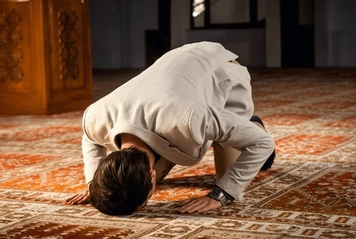 طریقه خواندن نماز لیلة الدفن (نماز شب اول قبر) + احکام