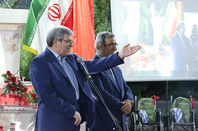 گزارش تصویری | آیین اهدای ۳۰۰ دستگاه ویلچر و بسته تحصیلی به معلولان و دانش‌آموزان تحت پوشش بهزیستی خراسان رضوی