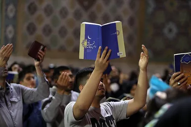 مراسم احیاء شب 21 ماه رمضان در حرم مطهر رضوی