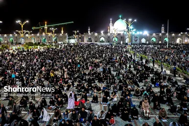 مراسم احیاء شب ۱۹ ماه رمضان در حرم مطهر رضوی
