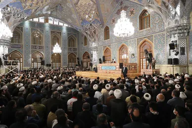 حضور و سخنرانی رهبر انقلاب در اجتماع زائران و مجاوران حرم مطهر رضوی- ۳