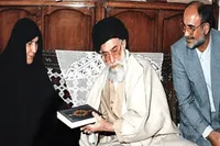 مادر شهیدان مظفر به فرزندان شهیدش پیوست