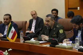 وزیر دفاع در دیدار با رئیس ستاد مشترک فرماندهان پاکستان: راه&zwnj;حل افغانستان برای برون&zwnj;رفت از شرایط فعلی تشکیل &laquo;حکومت فراگیر&raquo; است