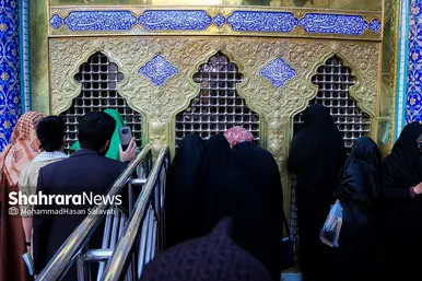 آخرین روز اعتکاف نوجوانان دهه هشتادی در حرم مطهر رضوی