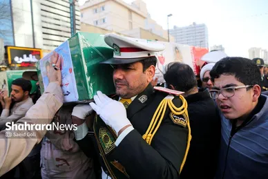 گزارش تصویری | تشییع پیکرهای مطهر ۴ شهید مرزبانی و دفاع مقدس در مشهد (۷ بهمن ۱۴۰۳)