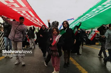 گزارش تصویری حضور باشکوه مردم مشهد در راهپیمایی ۲۲ بهمن