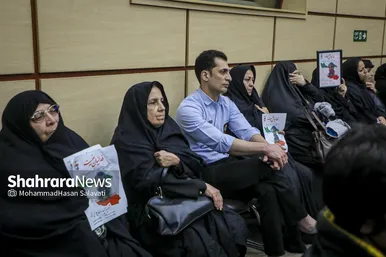 گزارش تصویری | گرامیداشت شهدای اغتشاشات دی‌ماه کشور، در حرم امام‌رضا(ع)