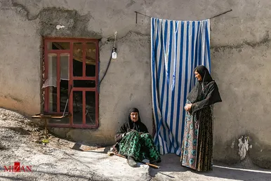 زندگی در سی سخت یک سال پس از زلزله