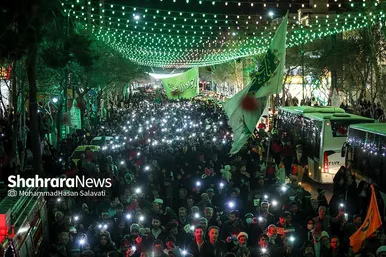 گلباران حرم مطهر رضوی در شب میلاد جوادالائمه (ع)