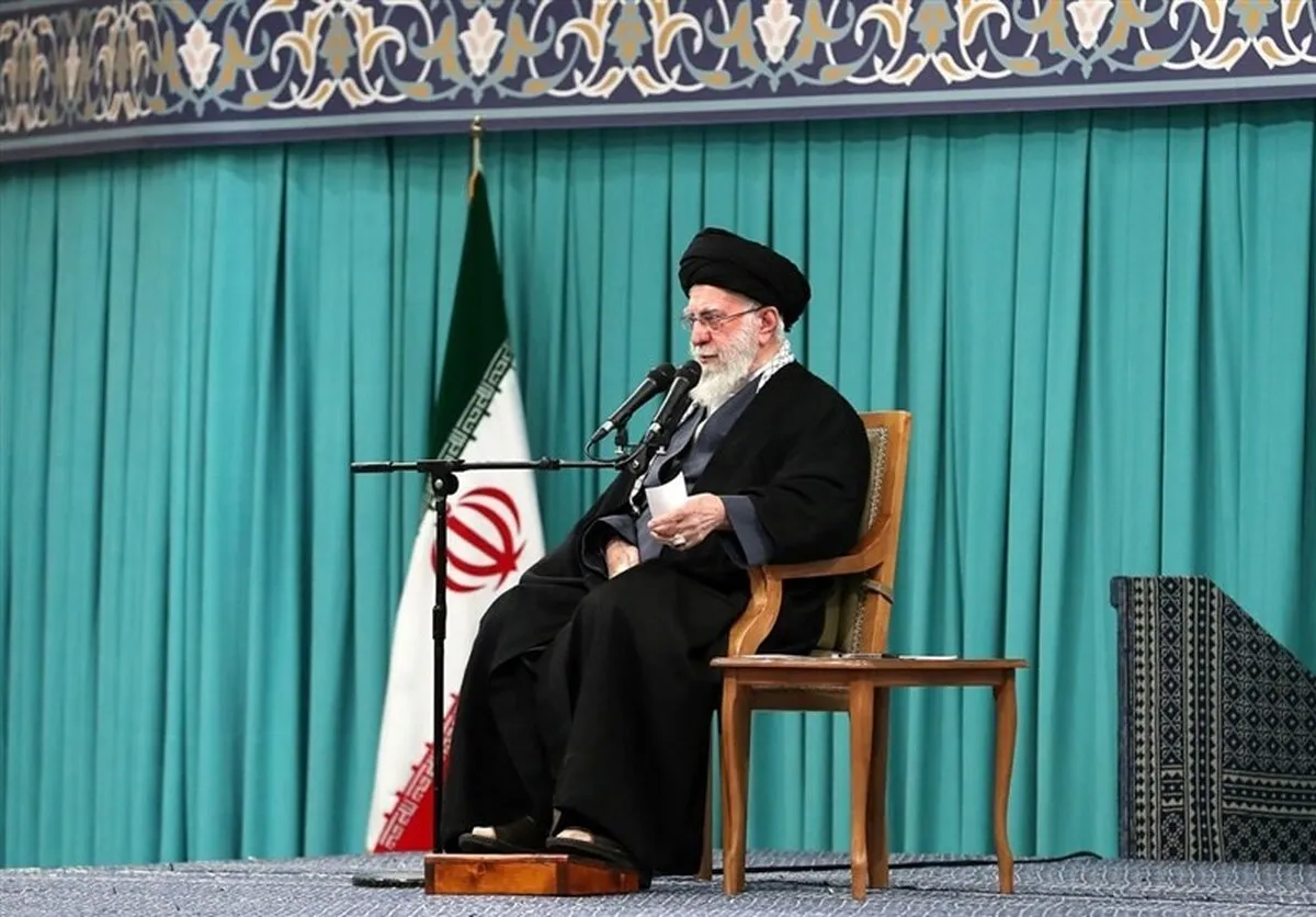 رهبر معظم انقلاب: ملت ایران کمر فتنه را شکست | رئیس‌جمهور آمریکا مجرم است