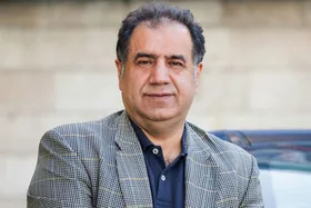 ویدئو| گیر کردن علی خسروی در آسانسور به خاطر قطعی برق!