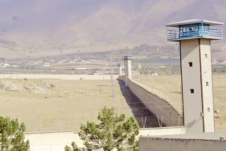 ۲۰ زندانی گریختند