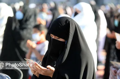 اقامه نماز عید سعید فطر در حرم مطهر امام رضا(ع)