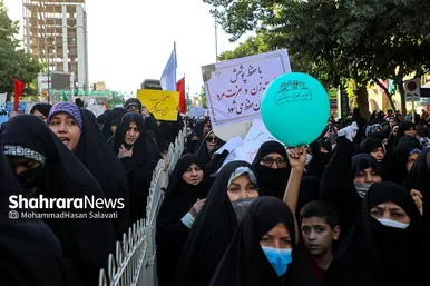 اجتماع بزرگ خانوادگی مدافعان حریم خانواده در مشهد