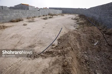 اجرای عملیات تخریب انشعابات غیرمجاز آب باغ‌ویلا‌های اطراف جاده کلات (۴ آذر ۱۴۰۳)