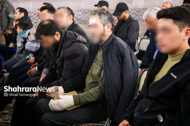 گزارش تصویری | گردهمایی جمعی از مجروحان و آسیب‌دیدگان حوادث اخیر، در حرم امام‌رضا(ع)