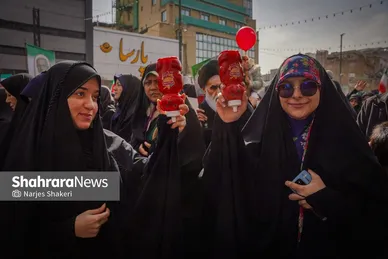 گزارش تصویری | یک روز، لبخند چند نسل