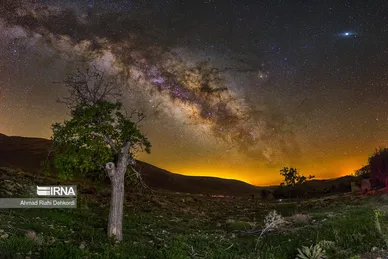 آسمان سحر انگیز شب