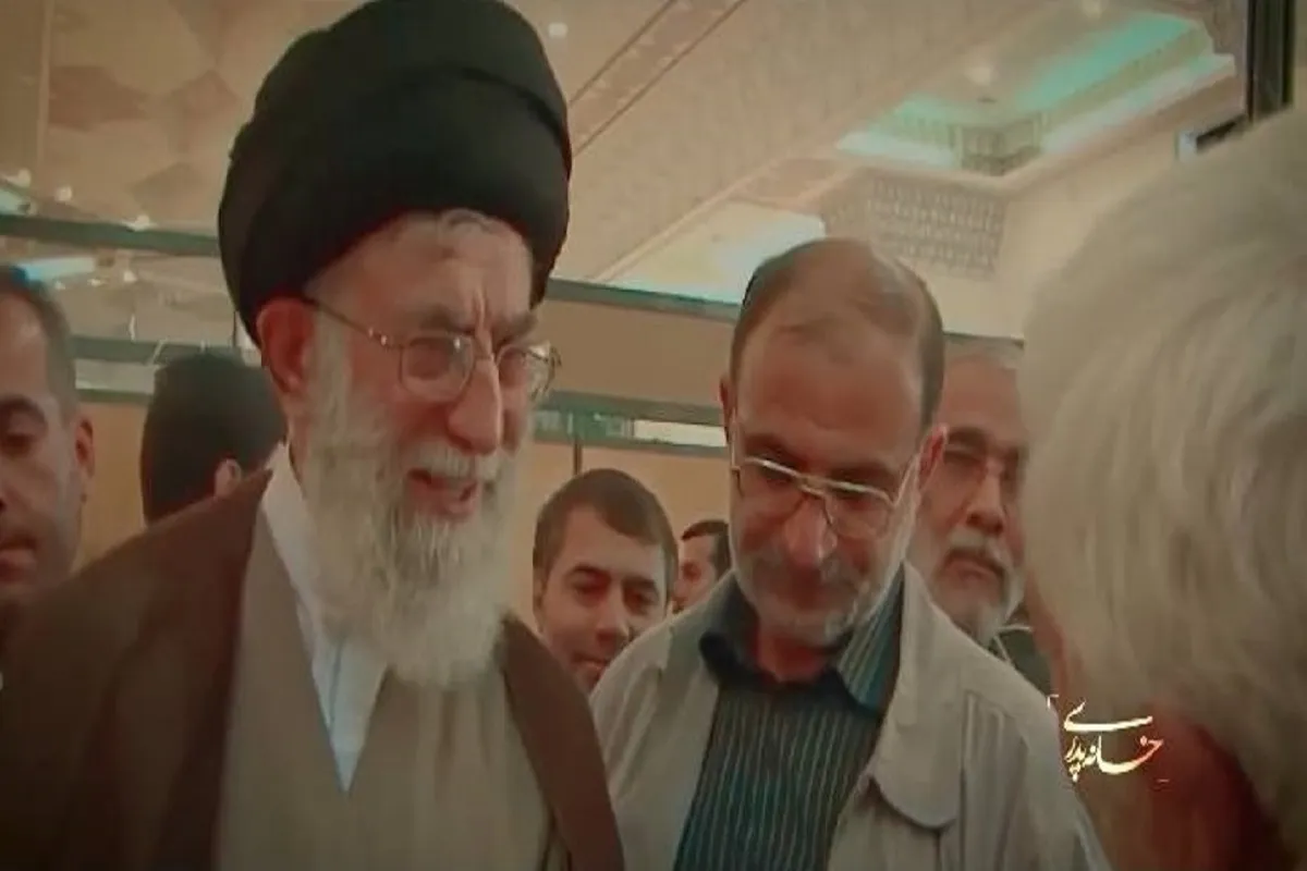 مستند «خانه پدری» روی آنتن شبکه امید می‌رود | نگاهی به محل سکونت رهبر شهید انقلاب در مشهد مقدس + زمان پخش