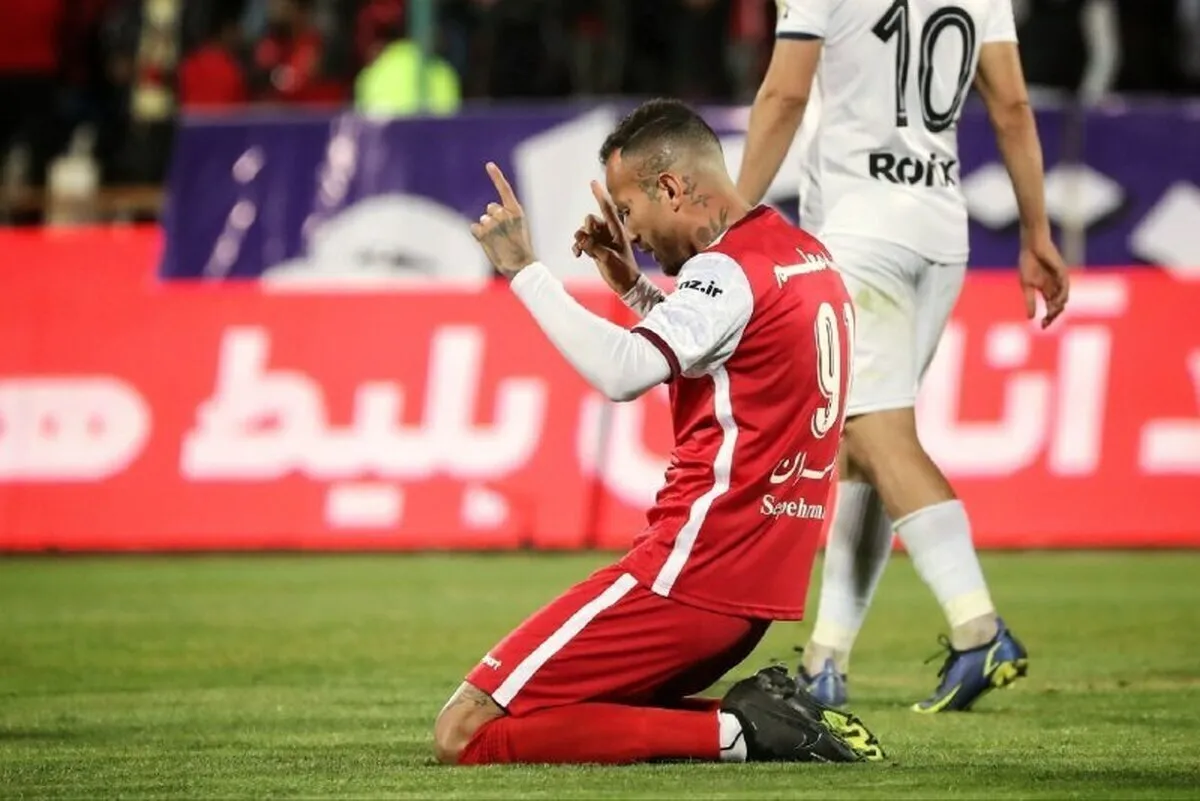 خداحافظی بازیکن پرسپولیس تکذیب شد