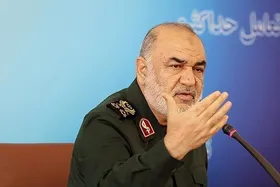 سردار سلامی: ما از تحریم&zwnj;ها عبور کرده&zwnj;ایم | دشمن ایمان و امید را نشان گرفته