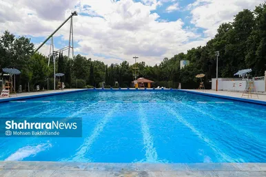 عکس‌هایی از استخر روباز پارک ملت