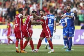 بادامکی: پرسپولیس در هر ۲ جام مدعی است | گل&zwnj;محمدی تحت هر شرایطی باید در پرسپولیس بماند