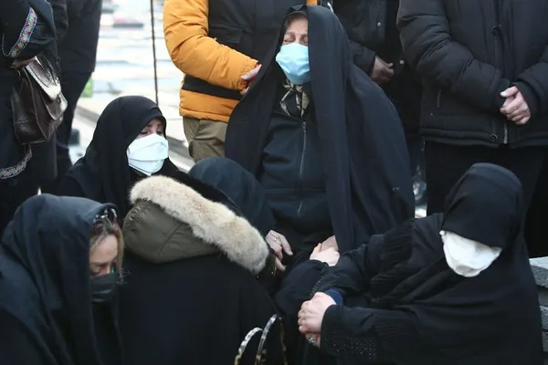 علی انصاریان به خاک سپرده شد+ عکس و ویدئو