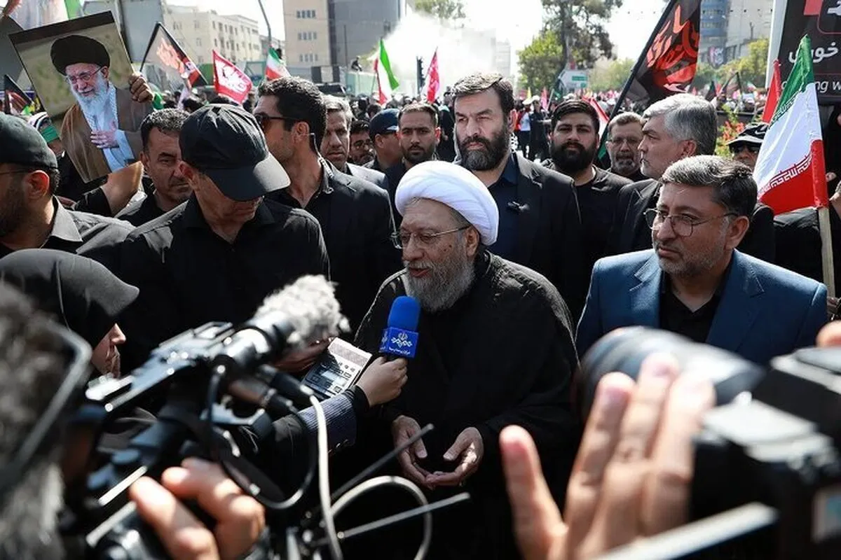 رئیس مجمع تشخیص مصلحت نظام: ایران حول محور آیت‌الله سیدمجتبی خامنه‌ای راه رهبر شهید را ادامه می‌دهد