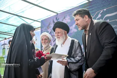 گزارش تصویری | آیین نواخته شدن زنگ نماز اول مهر