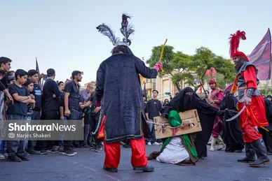 گزارش تصویری | آیین خیمه سوزان عصر عاشورا در بلوار هاشمیه مشهد (۴ تیر ۱۴۰۵)