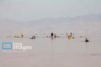 گزارش تصویری | بازگشت گردشگران به دریاچه ارومیه