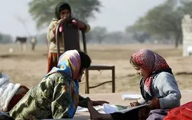 شناسایی کودکان بازمانده از تحصیل فرزندان زنان سرپرست خانوار در خراسان رضوی