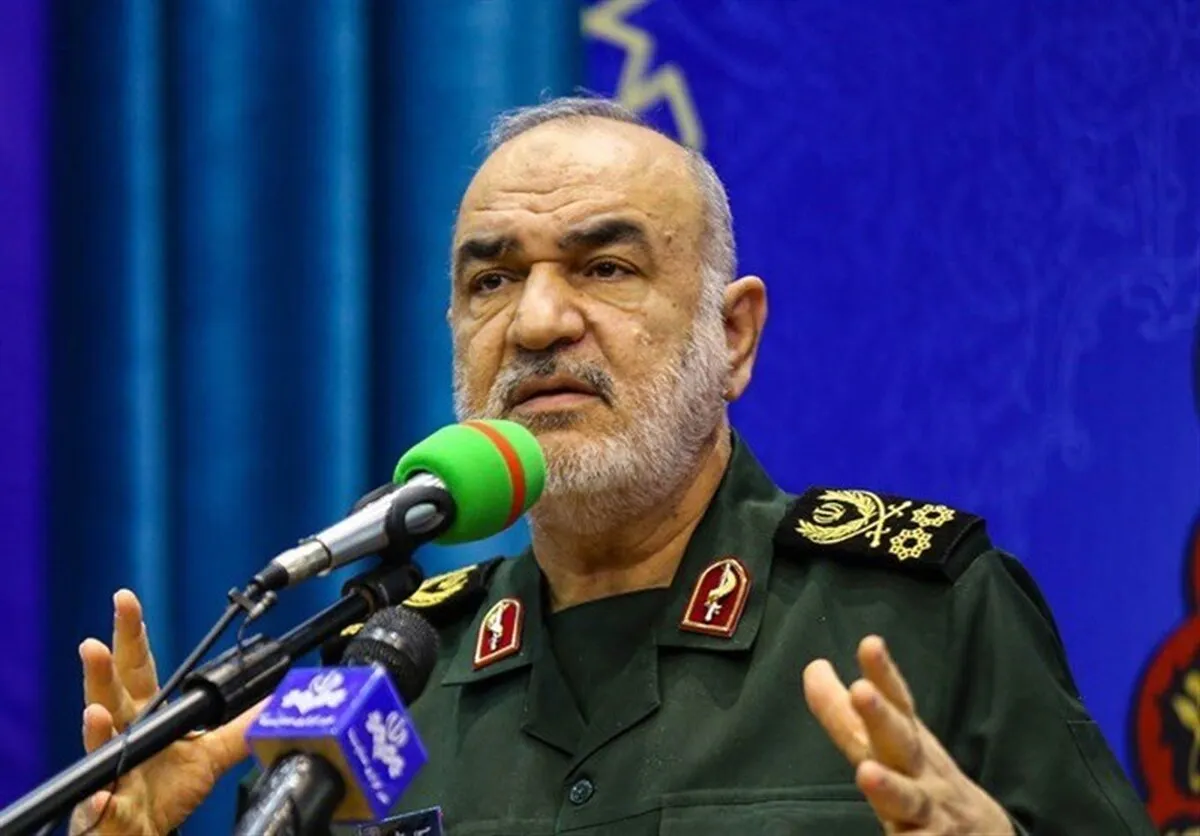 فرمانده کل سپاه: «فتاح» قادر است صفحه حرکتش را در فضا تغییر دهد+ فیلم