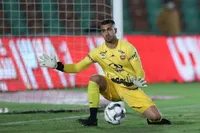 گلر پرسپولیس در راه سیرجان