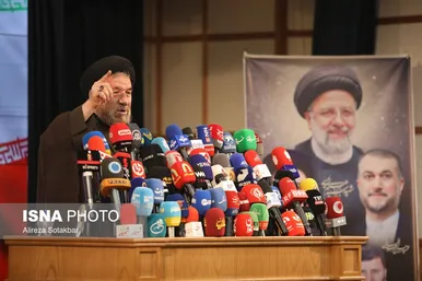 عکس‌هایی از سومین روز ثبت‌نام کاندیداهای چهاردهمین دوره انتخابات ریاست‌جمهوری ۱۴۰۳