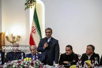 گزارش تصویری | نشست استاندار خراسان رضوی با اعضای تیم ملی ۹۸