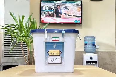 حضور پرشور زنان ایرانی ساکن افغانستان در پای صندوق‌های رأی