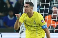 ویدئو | لحظه اعلام پنالتی به نفع النصر و حرکت جوانمردانه رونالدو برابر پرسپولیس