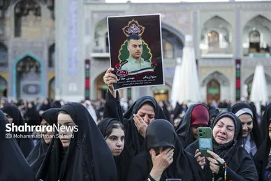 گزارش تصویری | آئین اذن عزای حسینی و تعویض پرچم گنبد حرم مطهر رضوی همزمان با آغاز ماه محرم