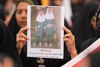 ویدئو| راهپیمایی مشهدی‌ها در روز قدس به‌یاد دانش‌آموزان میناب